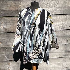 Lior Women's Multicolor Vince Lightweight Bell Sleeve Blazer NWT